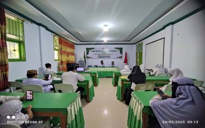 Staff Dewan Guru Ikuti Verifikasi Naskah Soal dan Kisi-Kisi AMBK 2025