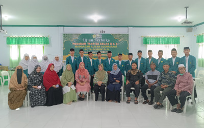 Santri Kelas X dan XI Ikuti Ujian Terbuka Tahfidzhul Qur’an 2024 Di Hadapan Orang Tua